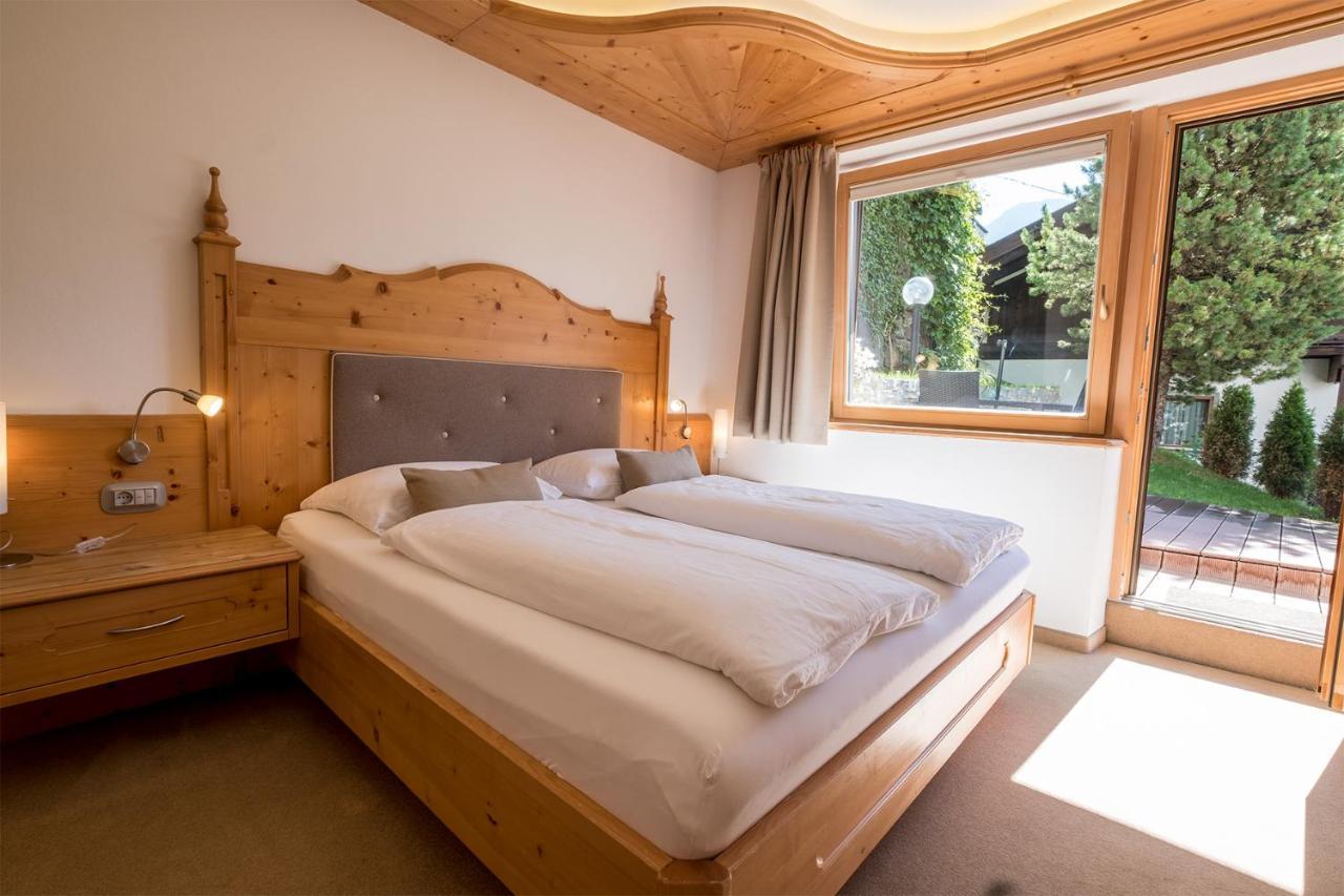 אורטיסיי Garni Alba Bed & Breakfast מראה חיצוני תמונה