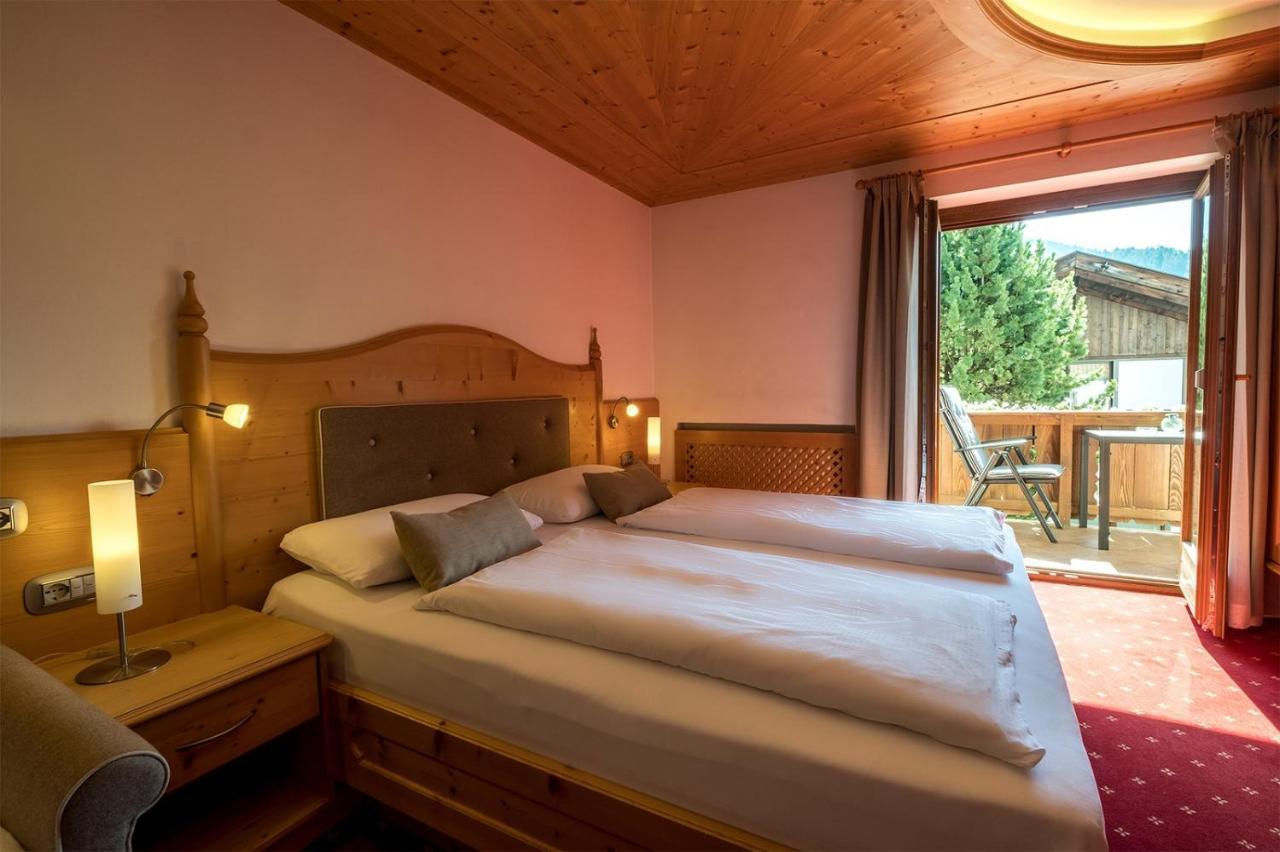 אורטיסיי Garni Alba Bed & Breakfast מראה חיצוני תמונה