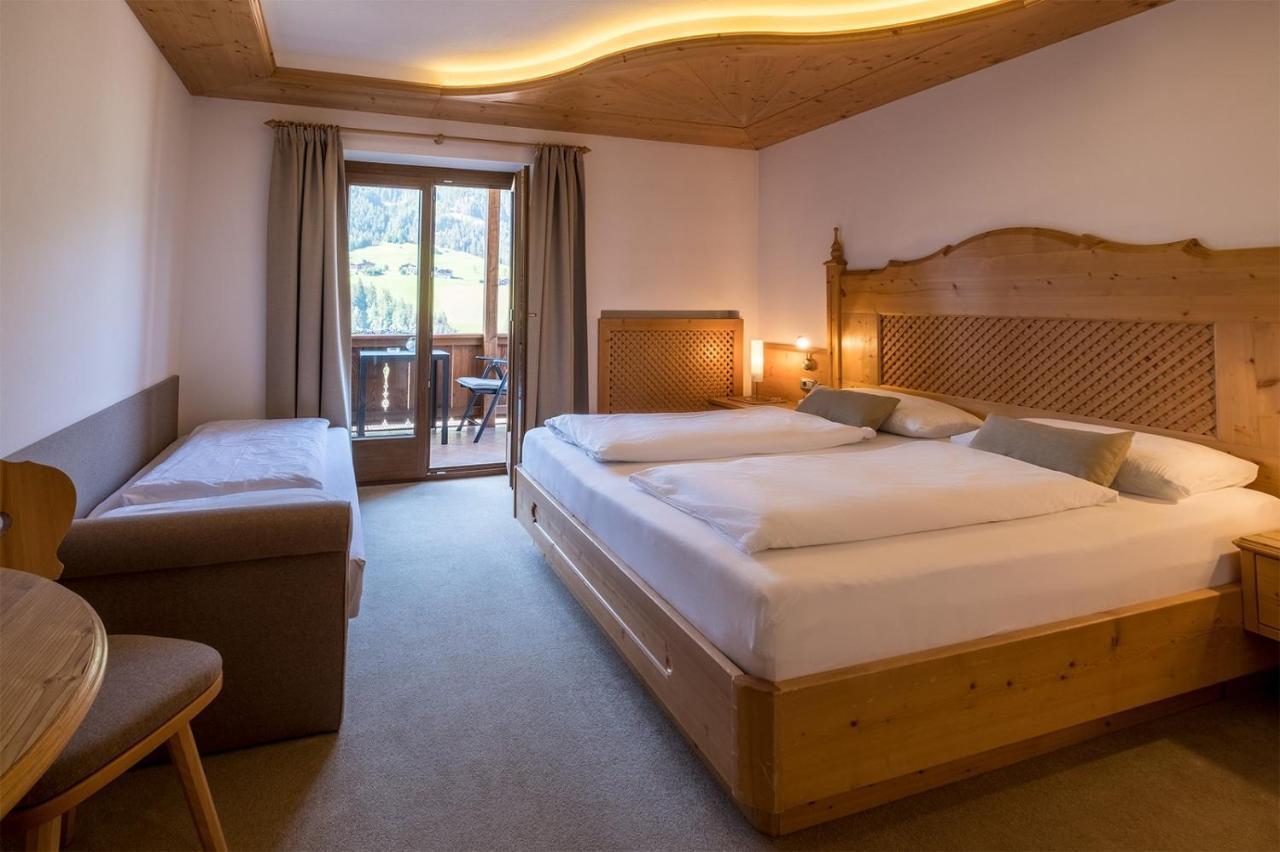 אורטיסיי Garni Alba Bed & Breakfast מראה חיצוני תמונה