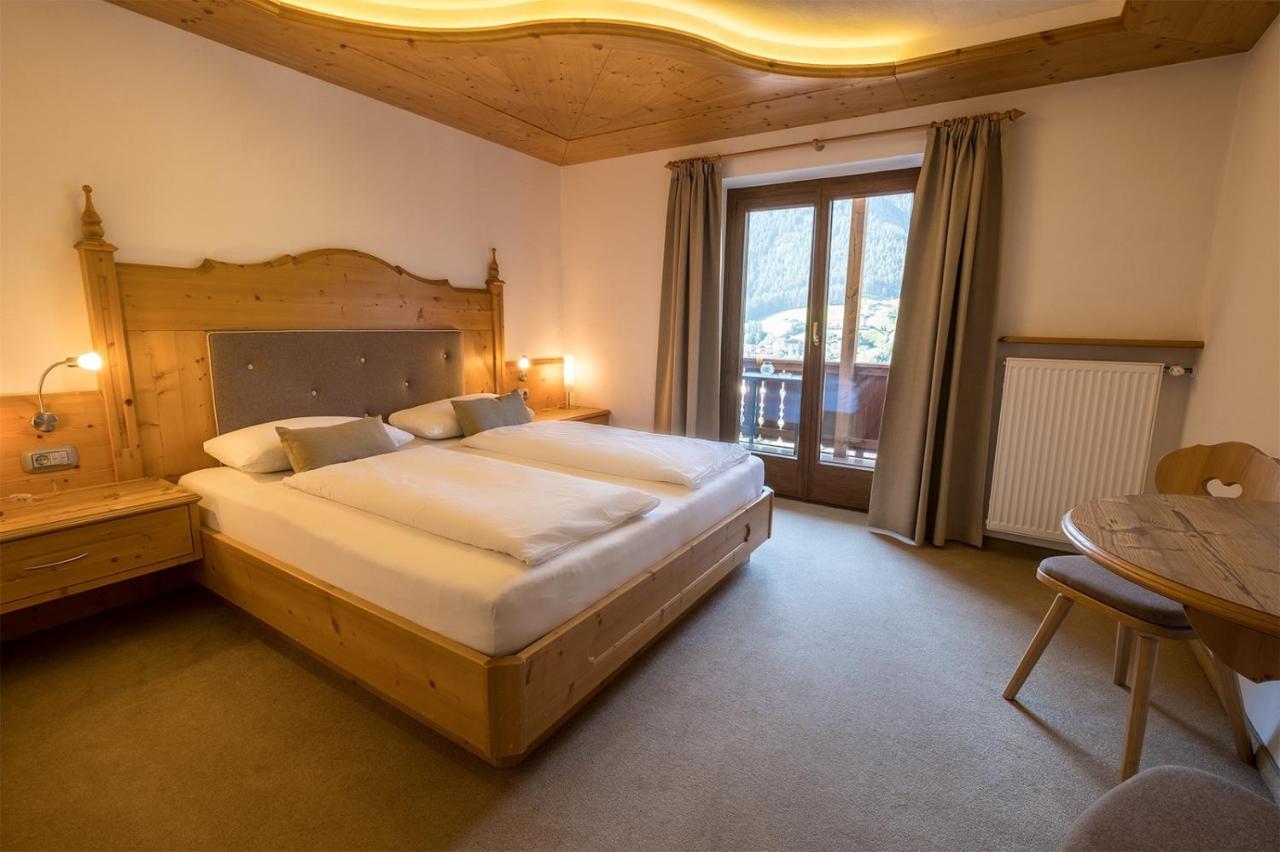אורטיסיי Garni Alba Bed & Breakfast מראה חיצוני תמונה